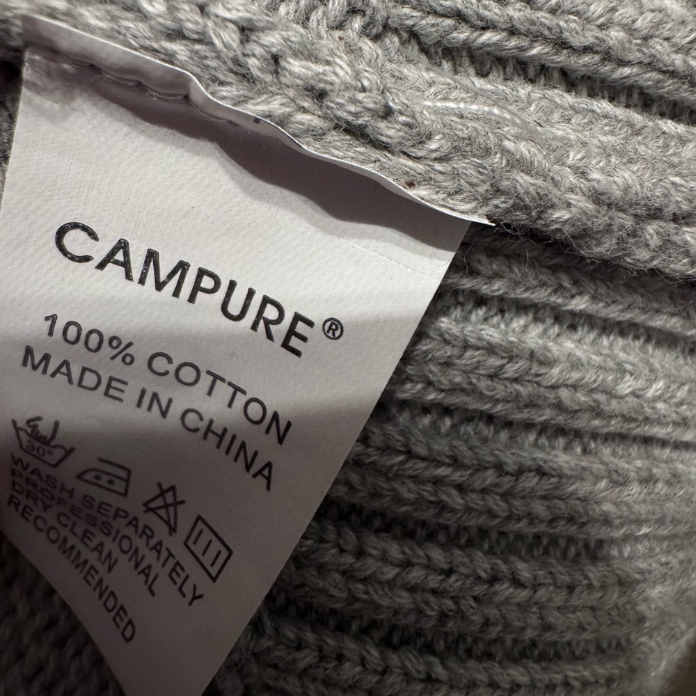Elegant Women's Gray V-Neck Sweater Vest
5 - Picture 5 of 5